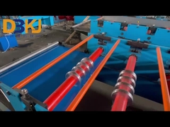 rollo acanalado que forma la máquina